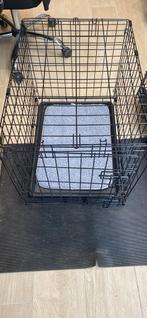 2 kleine hondenbenches, Dieren en Toebehoren, Ophalen, Zo goed als nieuw