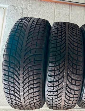 2 Michelin M+S banden , 2 Dunlop M+S banden Maat 235 60 R18  beschikbaar voor biedingen