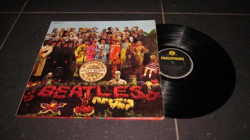 THE BEATLES - SGT PEPPERS LONELY HEARTS CLUB BAND (1975), Cd's en Dvd's, Vinyl | Rock, Zo goed als nieuw, Poprock, 12 inch, Ophalen of Verzenden