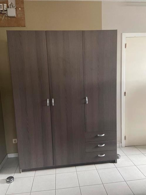 Kleerkast 3 deuren, Huis en Inrichting, Kasten | Kleerkasten, Gebruikt, Ophalen