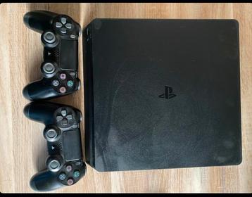 Ps4 slim 1 tb met 2 controllers beschikbaar voor biedingen