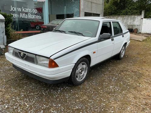 Alfa Romeo ALFA 75 Oldtimer - 1990, Auto's, Alfa Romeo, Bedrijf, Overige brandstoffen, Overige carrosserie, Handgeschakeld, Gebruikt