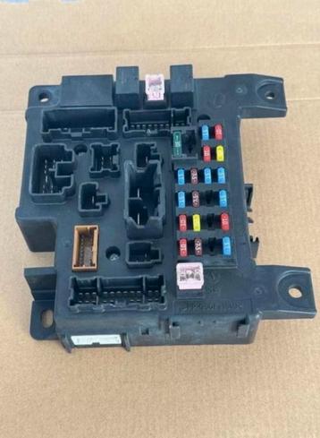 Peugeot 4007 zekeringkast body control module bcm 8637A318 beschikbaar voor biedingen