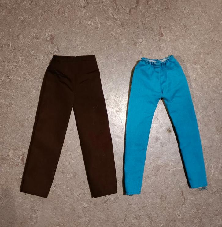 Vintage Barbie Ken 2 lange broeken, Verzamelen, Poppen, Zo goed als nieuw, Ophalen of Verzenden