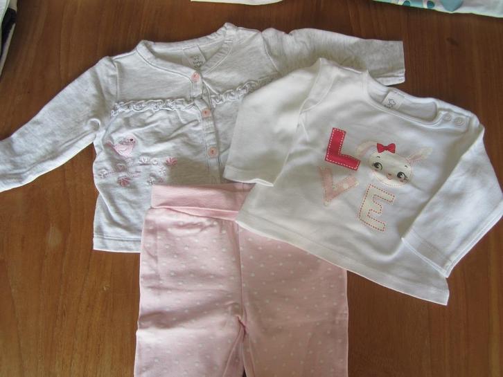 Setje C&A - maat 62, Kinderen en Baby's, Babykleding | Maat 62, Zo goed als nieuw, Meisje, Setje, Ophalen of Verzenden