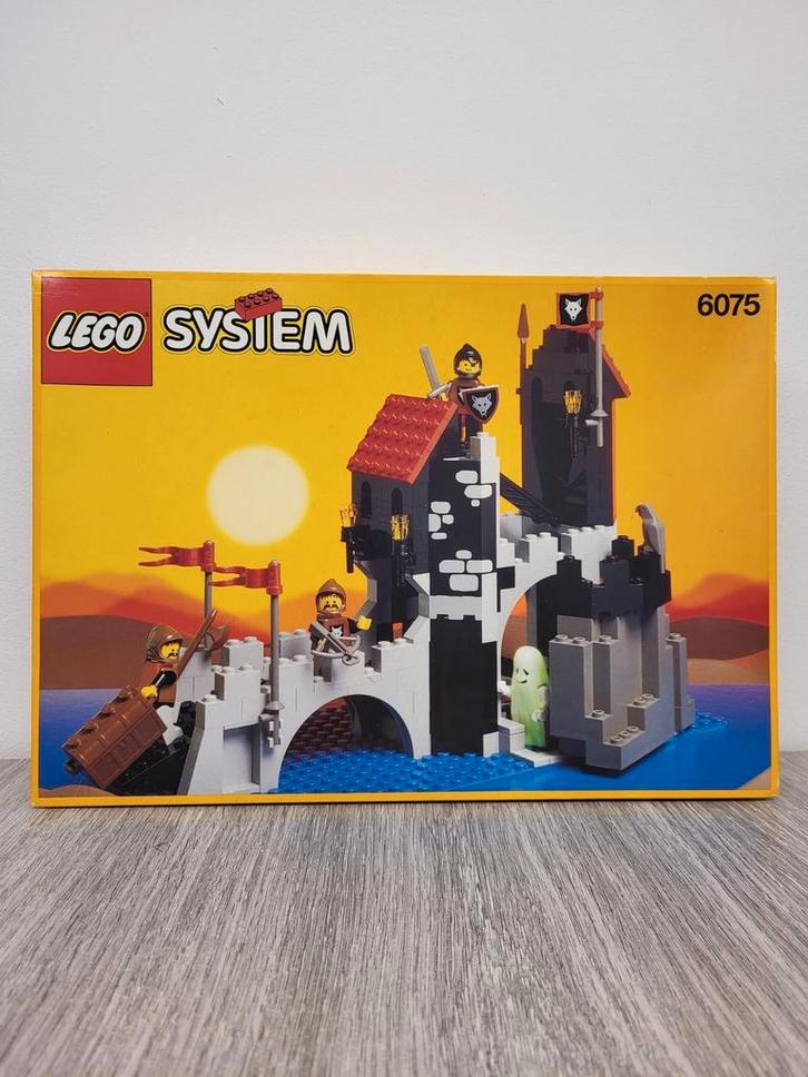 Lego System 6075 Wolfpack Tower, Kinderen en Baby's, Speelgoed | Duplo en Lego, Zo goed als nieuw, Lego, Complete set, Ophalen of Verzenden