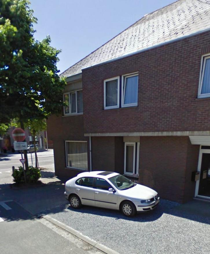 Leopoldsburg. Vloosstraat 1.Gebouw met 2 app en handelspand, Immo, Huizen en Appartementen te koop, Provincie Limburg, F