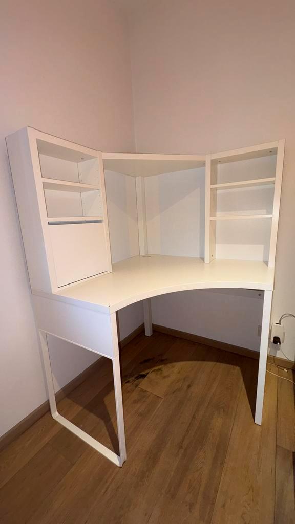 Micke Ikea bureau, Huis en Inrichting, Bureaus, Zo goed als nieuw, Bureau, Ophalen