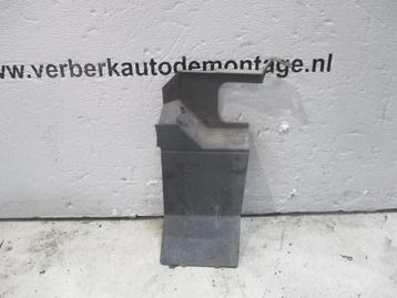 RADIATEURKAP RECHTS Volvo 940 II (01-1990/10-1998) (1358537) beschikbaar voor biedingen
