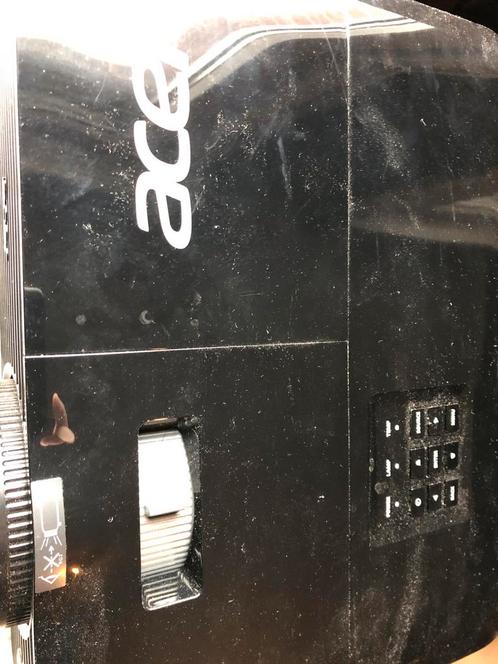 2 hele goede, perfect werkende ACER beamers, Audio, Tv en Foto, Beamers, Ophalen