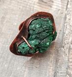Exclusieve koperen Art Brut ring Hyvärinen ruwe malachiet, Ophalen of Verzenden, Zo goed als nieuw