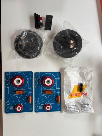 Onderdelen voor zelfbouw luidsprekers beschikbaar voor biedingen