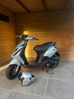Piaggio zip + boxer helm, Enlèvement, Comme neuf, Zip