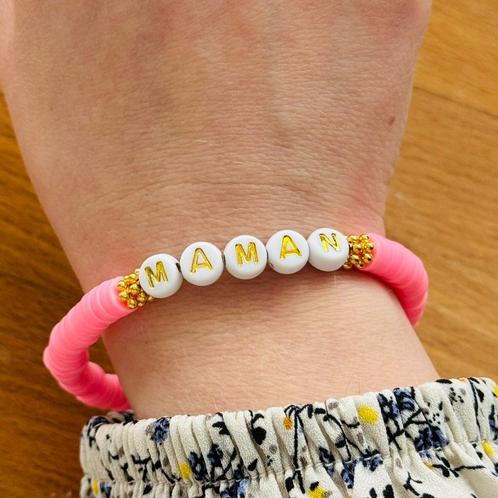 Heishi kralenarmband, Handtassen en Accessoires, Armbanden, Nieuw, Kunststof of Plastic, Roze, Met bedels of kralen, Ophalen of Verzenden