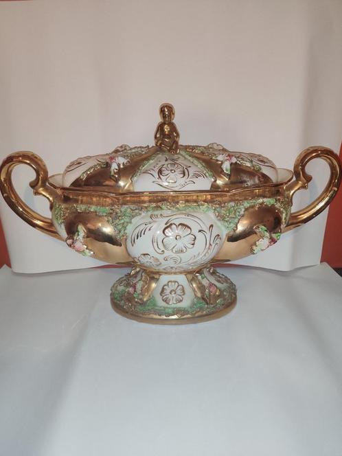 Vintage Capodimonte Style Italian Centrepiece Vase on Pedest, Antiek en Kunst, Antiek | Glaswerk en Kristal, Ophalen