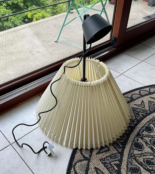 A vendre une qualité moderne lampe suspendue IKEA, Maison & Meubles, Lampes | Suspensions, Comme neuf, Moins de 50 cm, Synthétique