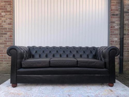 Nette Chesterfield in prima staat, Huis en Inrichting, Zetels | Zetels en Chaises Longues, Zo goed als nieuw, Ophalen of Verzenden