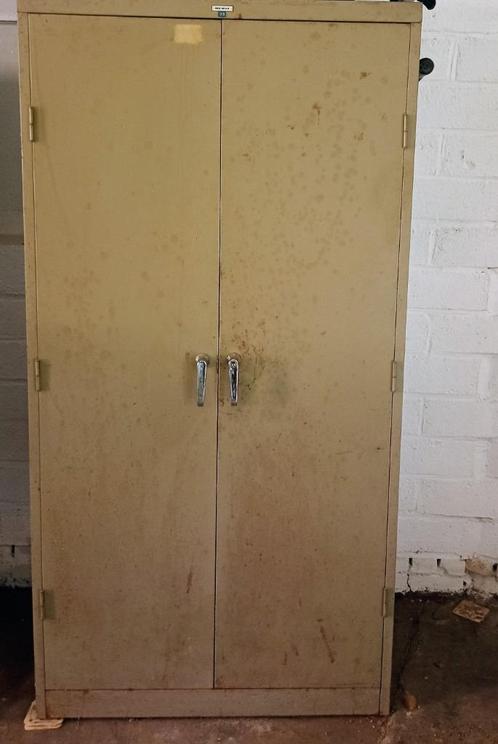 Stevige metalen kast, Huis en Inrichting, Kasten | Overige, Gebruikt, Ophalen