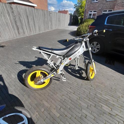 Xps project met werkent motor blok geresivieert, Fietsen en Brommers, Brommers | Crossbrommers, Zo goed als nieuw, Overige merken