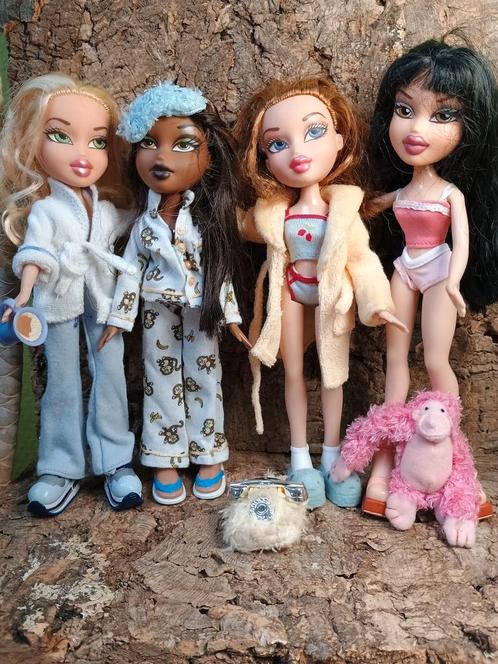 Bratz Chloé, Sasha, meygan en jade (1ste generatie), Kinderen en Baby's, Speelgoed | Poppen, Zo goed als nieuw, Barbie, Ophalen of Verzenden