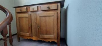 Antiek buffet  beschikbaar voor biedingen