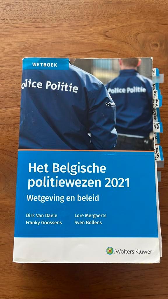 Dirk Van Daele - Het Belgische politiewezen 2021, Livres, Science, Enlèvement ou Envoi