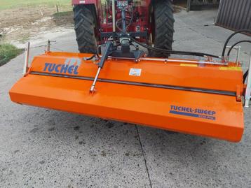 Brosse Tuchel ecopro230  pour tracteur  beschikbaar voor biedingen