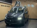 Peugeot Partner 1.6i TePee * GARANTIE 12 MOIS * (bj 2014), Auto's, Peugeot, Euro 5, Stof, Gebruikt, Zwart