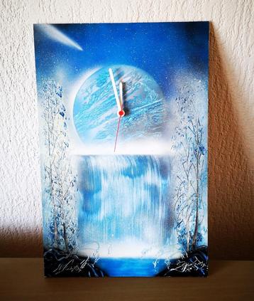 Horloge sur cadre peint à la main beschikbaar voor biedingen