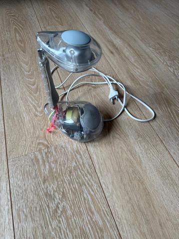 Bureaulamp beschikbaar voor biedingen