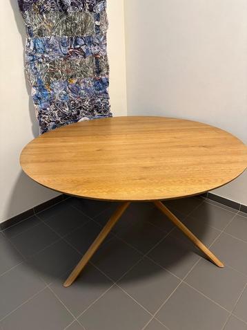 eettafel Ethnicraft beschikbaar voor biedingen