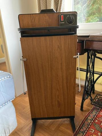 boy - kledij hanger  beschikbaar voor biedingen