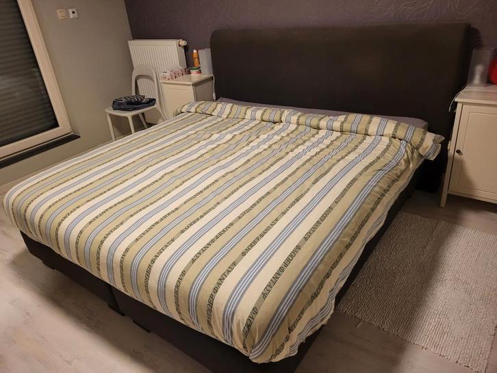 Beka Bed 180 breed Olivier Strelli 180 breed, Huis en Inrichting, Slaapkamer | Bedden, 180 cm, Stof, Ophalen of Verzenden