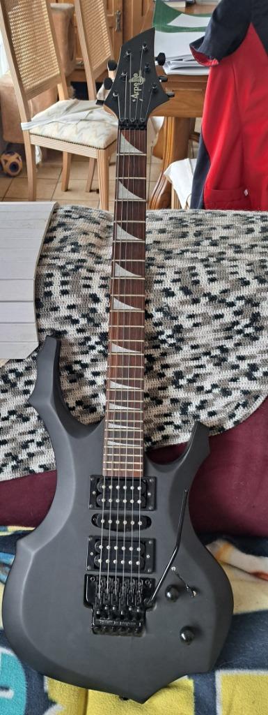Elektrische gitaar Custom Build ESP Clone, Muziek en Instrumenten, Snaarinstrumenten | Gitaren | Elektrisch, Gebruikt, Solid body