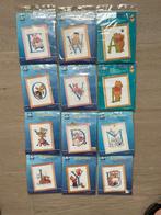 12 nieuwe Vervaco letterpakketjes met stof, garen en patroon, Hobby en Vrije tijd, Ophalen of Verzenden, Nieuw, Handborduren, Borduurpakket