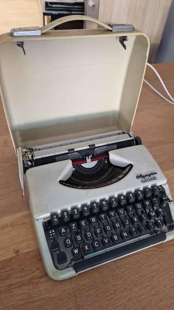 Olympia Splendid 66 typemachine in goede staat, Enlèvement ou Envoi, Utilisé