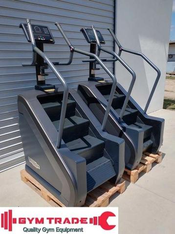 2x Technogym Excite 1000 Climb trappenloper stairmaster  beschikbaar voor biedingen