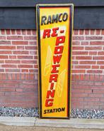 Originele USA tinplate Ramco re-powering station️️️️️️️️, Collections, Enlèvement ou Envoi, Utilisé, Panneau publicitaire
