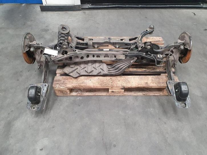 VOLKSWAGEN TIGUAN AX 1,5 BlueMotion Technology OPHANGING ACH, Autos : Pièces & Accessoires, Suspension & Châssis, Utilisé, ARN reconnu