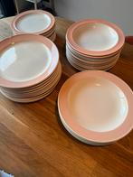 Boch servies jaren 1950 pastel roze - goede staat, Antiek en Kunst, Antiek | Servies compleet, Ophalen