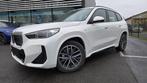 BMW IX1 EDRIVE20 M SPORTPAKKET 2024 13500 KM, Auto's, BMW, Automaat, Zwart, Wit, Elektrisch