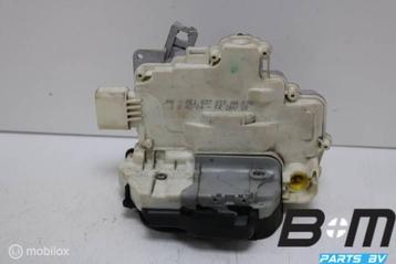 Portierslot linksvoor Audi A4 B7 8E1837015AA beschikbaar voor biedingen