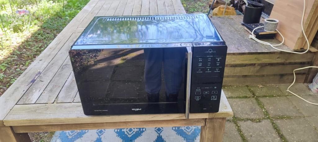 Combi microgolfoven Whirlpool, Elektronische apparatuur, Microgolfovens, Gebruikt, Vrijstaand, Microgolfoven, 45 tot 60 cm, Crisp