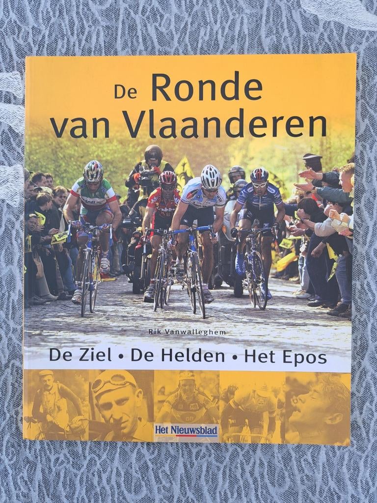 wielrennen: boek Ronde van Vlaanderen, Ophalen of Verzenden, Nieuw, Lopen en Fietsen