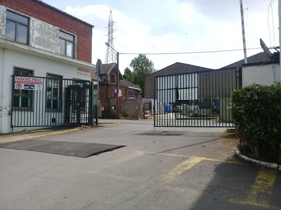 LCD Group – Location de box de stockage à Gilly, Immo, Garages & Places de parking, Charleroi