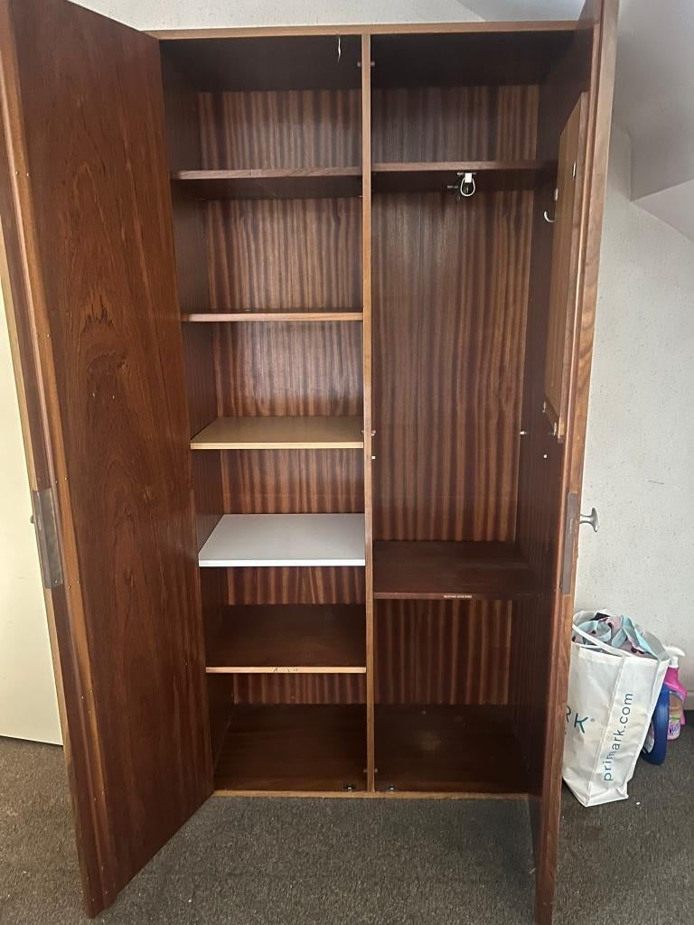 Wooden wardrobe, Huis en Inrichting, Ophalen, Gebruikt