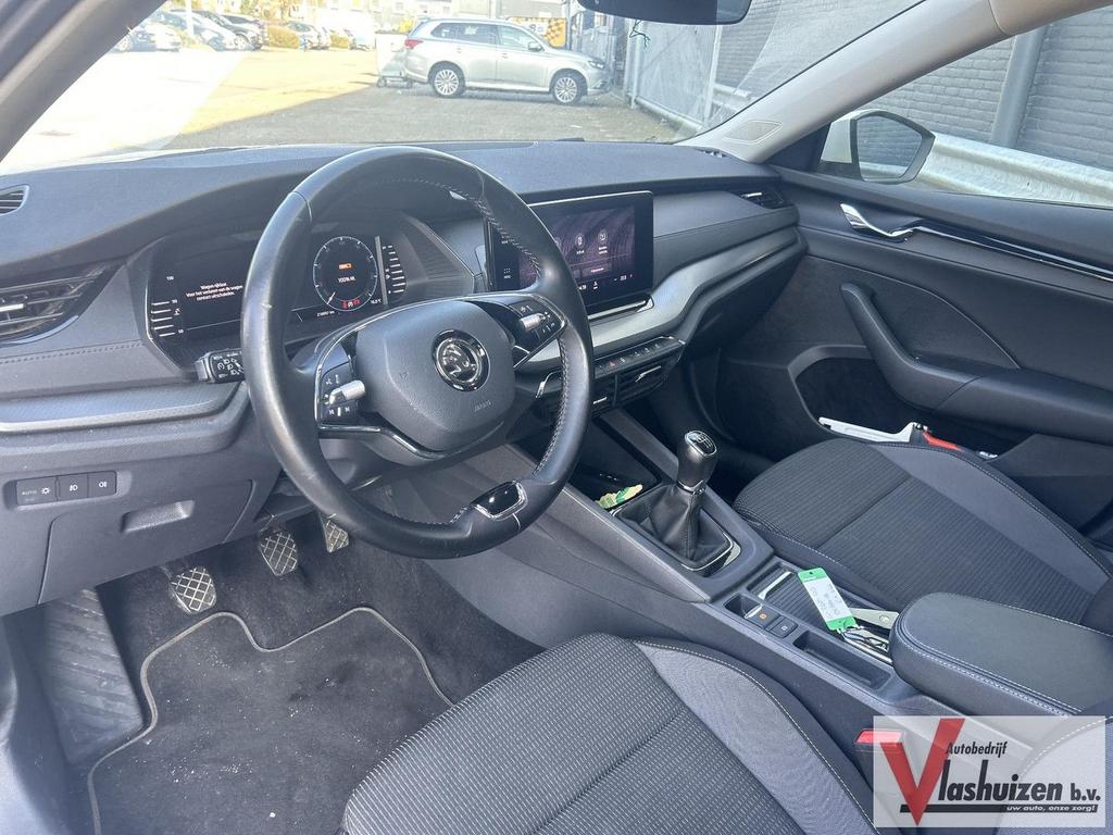 Skoda Octavia 1.0 TSI Ambition | € 8.950,- NETTO! | Climate, Auto's, Skoda, Zwart, Wit, Parkeersensor, Bedrijf