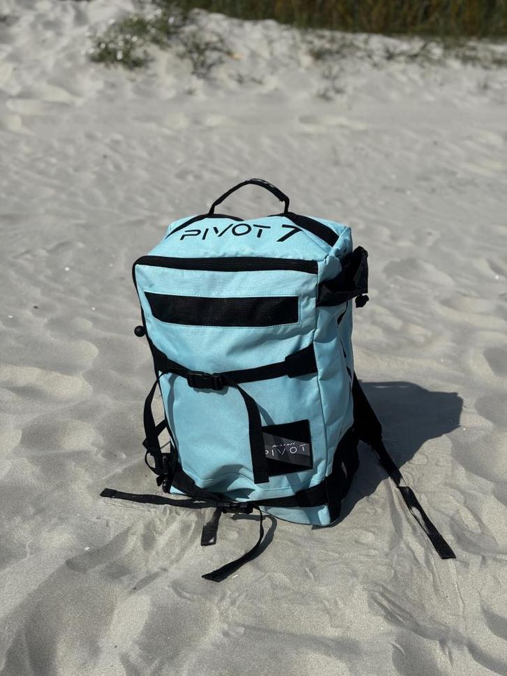 Naish Pivot 2024 – 7m (rood) - gebruikt, Watersport en Boten, Kitesurfen, Zo goed als nieuw, Kite, 7 m², Geen board, Ophalen of Verzenden