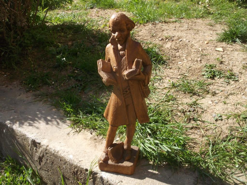 Statuettes en bois (voir texte et photos)., Enlèvement