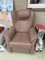 Elektrische zetel - komt volledig recht, Ophalen, Zo goed als nieuw